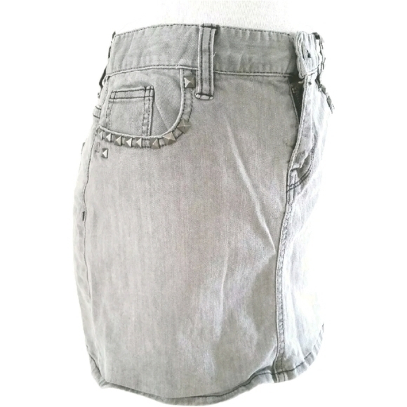 J. CREW DISTRESSED STUDDED MINI JEAN SKIRT SZ XS 2 - Picture 3 of 4
